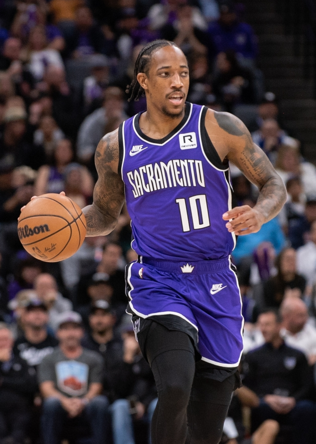 包含步行者险胜深圳队，德罗赞刷新纪录的词条