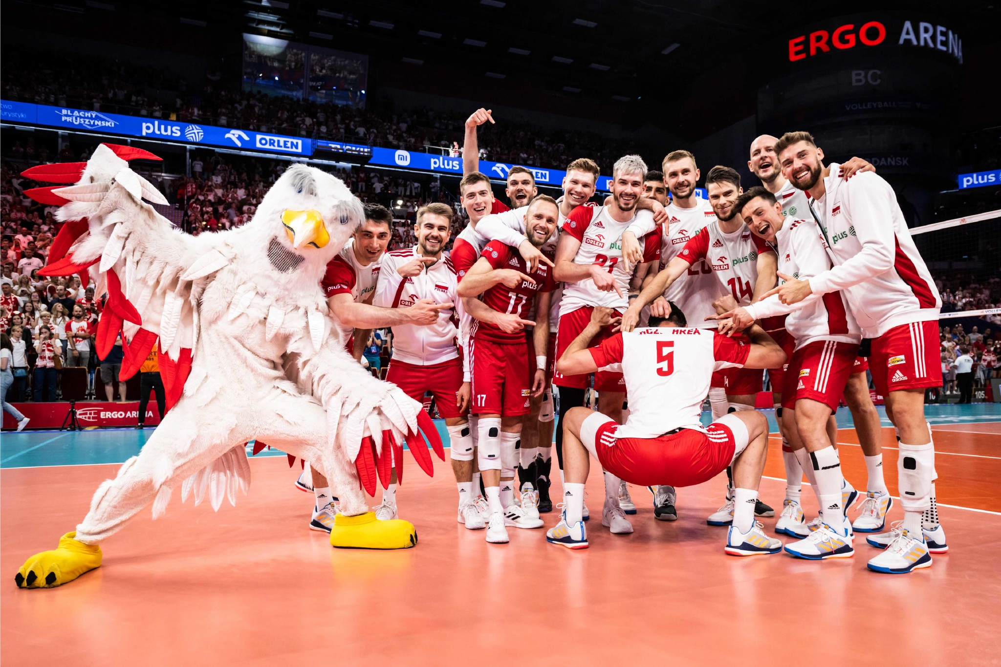 开云体育官网-波兰队绝杀法国队，波尔扛起全队