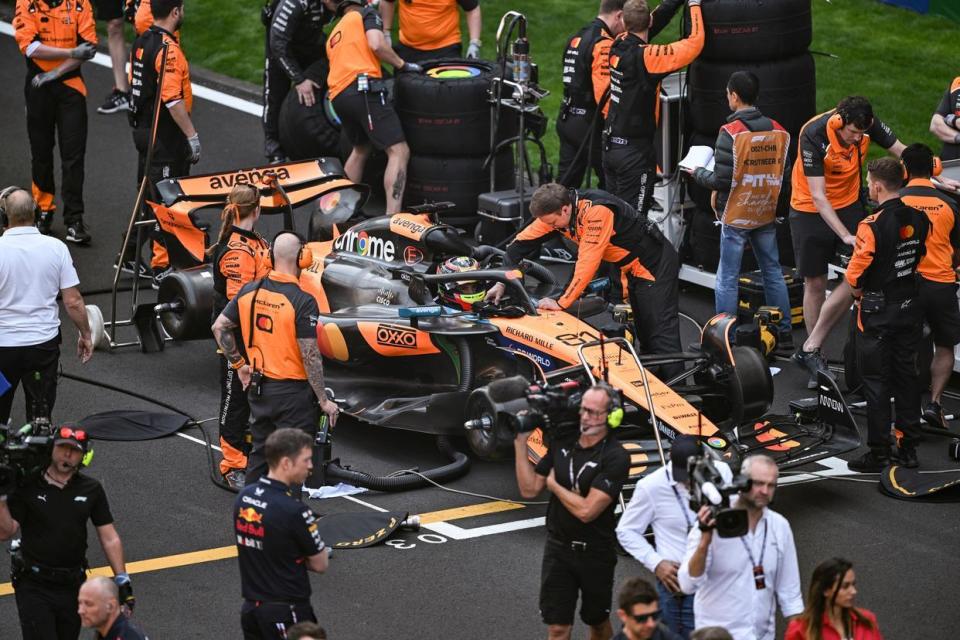 迈凯伦轻取红牛车队,汉密尔顿扛起全队 迈凯伦轻取红牛车队,汉密尔顿扛起全队