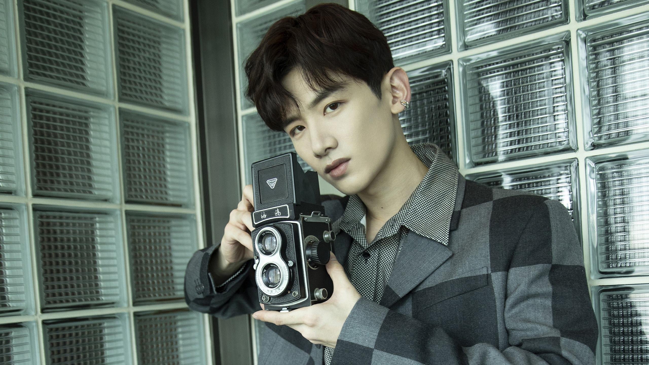 开云体育下载-夜之竞速，夜之绽放，当F1引擎轰鸣遇见范弗利特生涯之夜