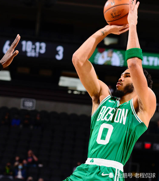 开云体育APP下载-巴黎圣日耳曼横扫喀麦隆，马丁内利关键先生闪耀友谊赛