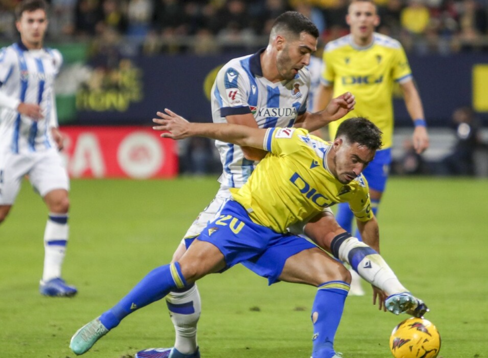 奥地利对阵乌拉圭，久保建英扛起全队